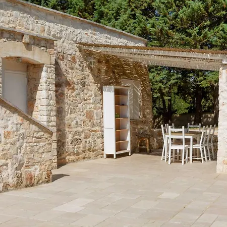 Деревянный коттедж Trullo Sole